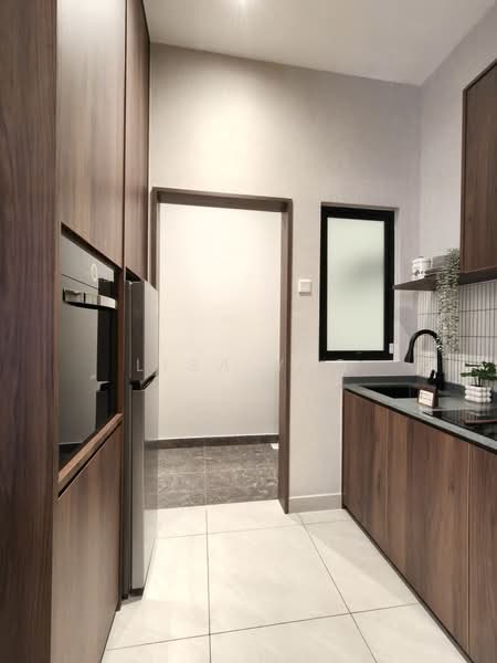 Kediaman Servis untuk Dijual di Riveria Garden - Lisa Yeo - Kitchen - PropertyGuru.com.my