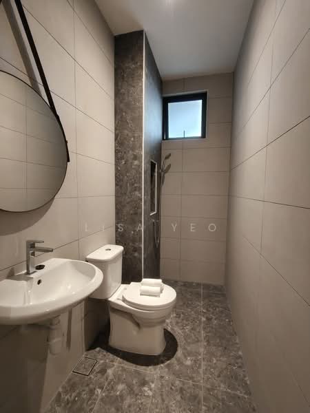 Kediaman Servis untuk Dijual di Riveria Garden - Lisa Yeo - Bathroom - PropertyGuru.com.my