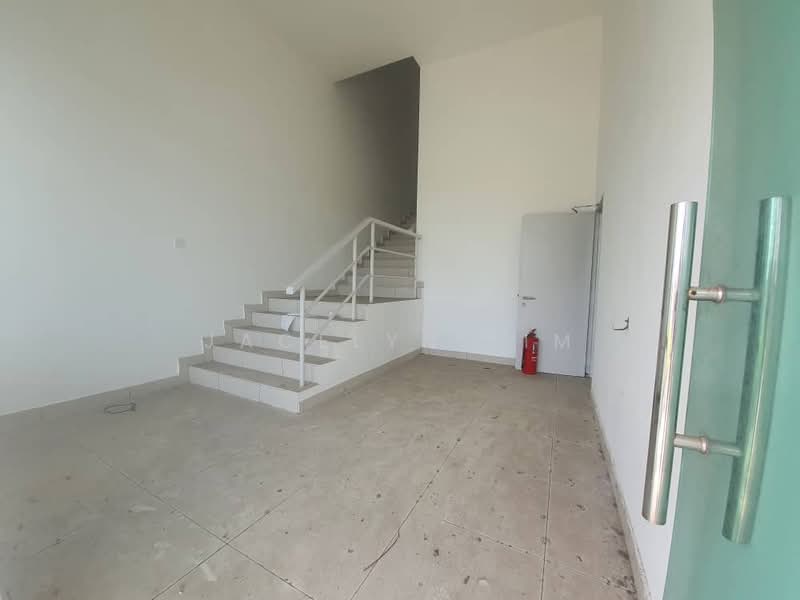 Factory for Rent in Taman Pasir Putih (Pasir Gudang) - Jacelyn Lim - Entrance - PropertyGuru.com.my