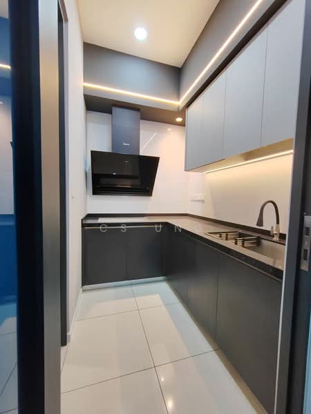 Condominium for Rent at Queens Residences Q2 @ Queens Waterfront - CS Ung - Kitchen - PropertyGuru.com.my