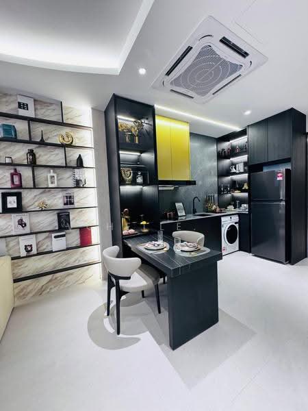 Kediaman Servis untuk Dijual di The Address @ Maxim Pelangi - Vchelle. C - Kitchen - PropertyGuru.com.my
