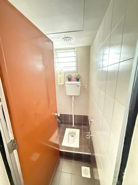 Shop for Rent in Johor Bahru (Johor) - Joel Looi - Bathroom - PropertyGuru.com.my