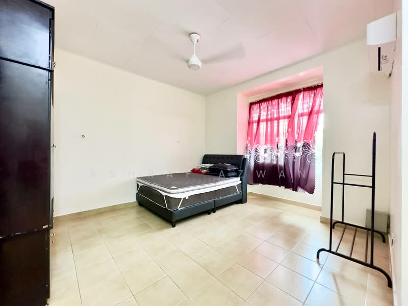 2-storey Terraced House for Sale in Sungai Buloh (Selangor) - Ashraf Azwan - Bedroom - PropertyGuru.com.my