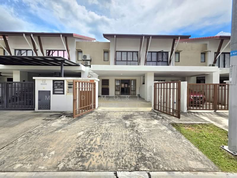 2-storey Terraced House for Sale in Semenyih (Selangor) - Mohd Mortadza Ahmad - Exterior - PropertyGuru.com.my