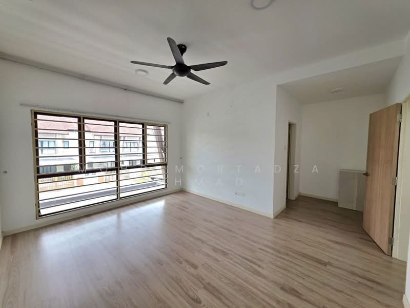 2-storey Terraced House for Sale in Semenyih (Selangor) - Mohd Mortadza Ahmad - Living Room - PropertyGuru.com.my