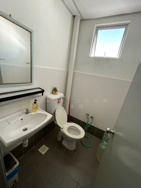 Kedai / Pejabat untuk Disewa di Bandar Laguna Merbok (Sungai Petani) - Wong Chun Yian - Bathroom - PropertyGuru.com.my