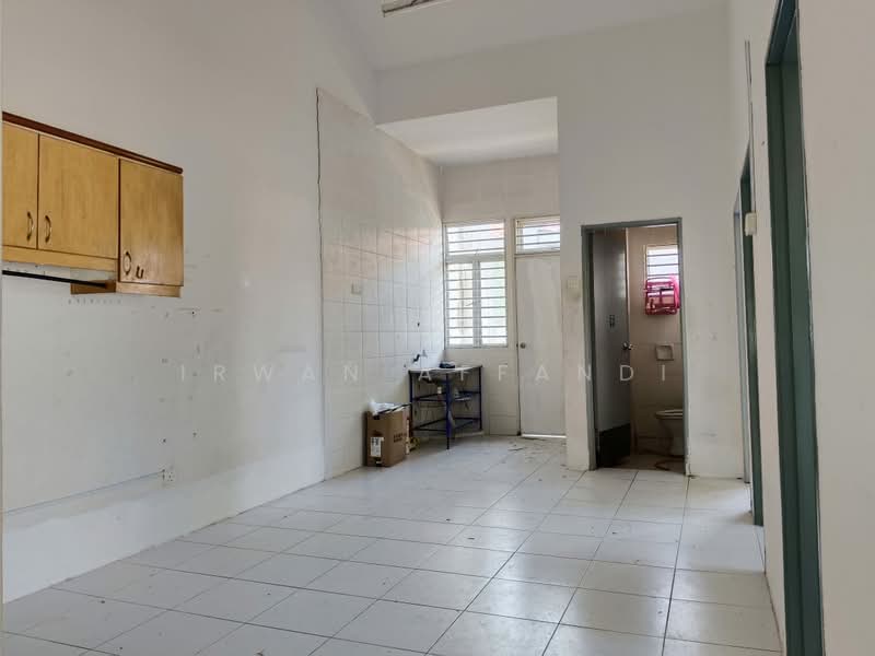 Semi-Detached House for Rent in Bandar Saujana Putra (Tanjong Duabelas) - Irwan Affandi - Interior - PropertyGuru.com.my