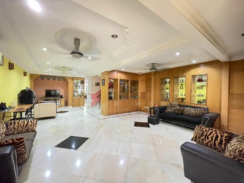 Taman Bukit Maluri untuk Untuk Dijual - RM 1,300,000, Mac 2026 - Living Room - PropertyGuru.com.my