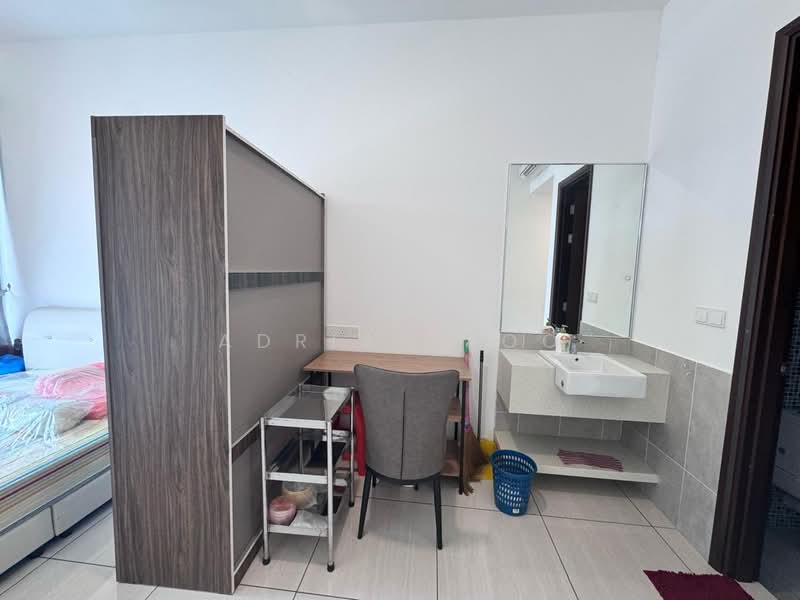 Kondominium untuk Disewa di Queens Residences Q2 @ Queens Waterfront - Adrian Foo - PropertyGuru.com.my