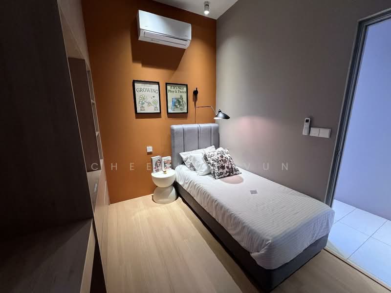 Apartment for Sale at Kayana Heights @ Ayuria Place, Alamesra - Chee Vui Vun - Bedroom - PropertyGuru.com.my