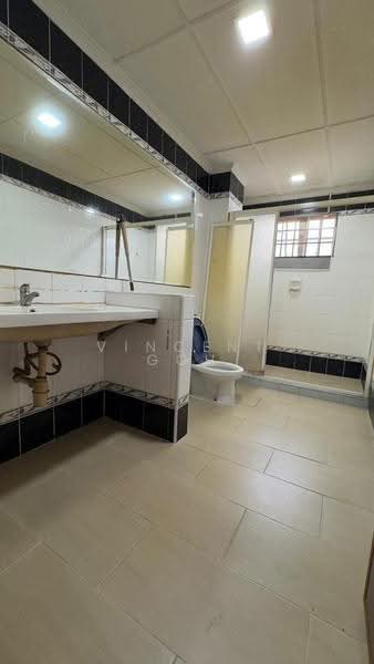Terraced House for Sale in Bukit Rahman Putra (Sungai Buloh) - Vincent Goh - Bathroom - PropertyGuru.com.my