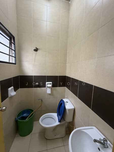 Taman Sri Putra Mas untuk Untuk Dijual - RM 499,000, Apr 2026 - Bathroom - PropertyGuru.com.my