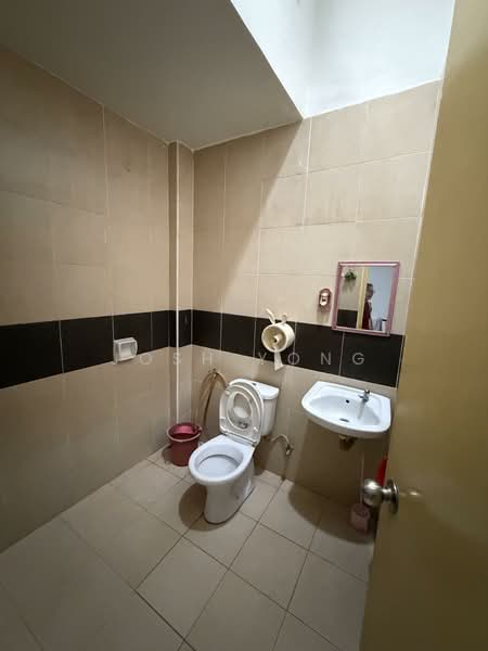 Taman Sri Putra Mas untuk Untuk Dijual - RM 499,000, Apr 2026 - Bathroom - PropertyGuru.com.my