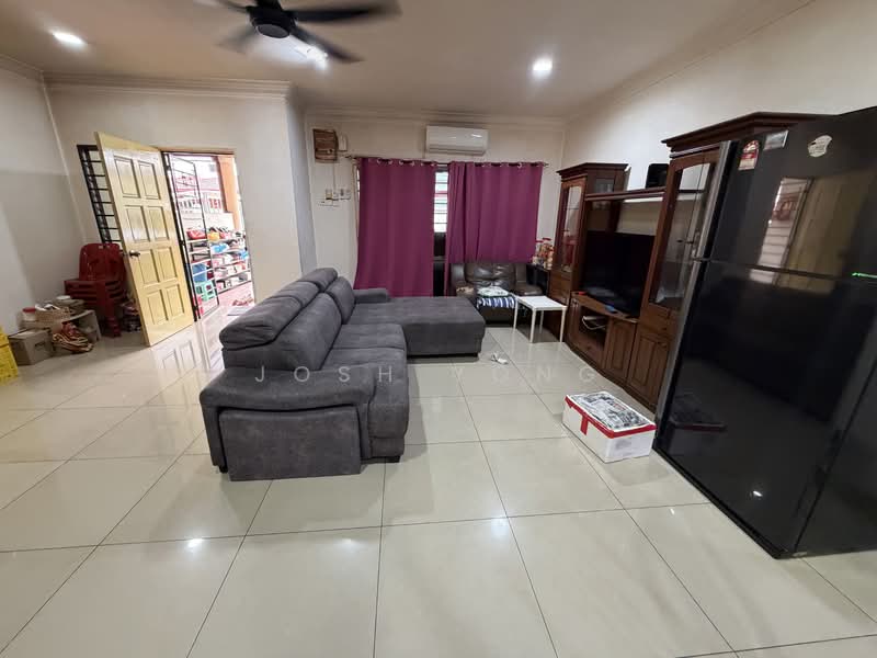 Taman Sri Putra Mas untuk Untuk Dijual - RM 499,000, Apr 2026 - Living Room - PropertyGuru.com.my