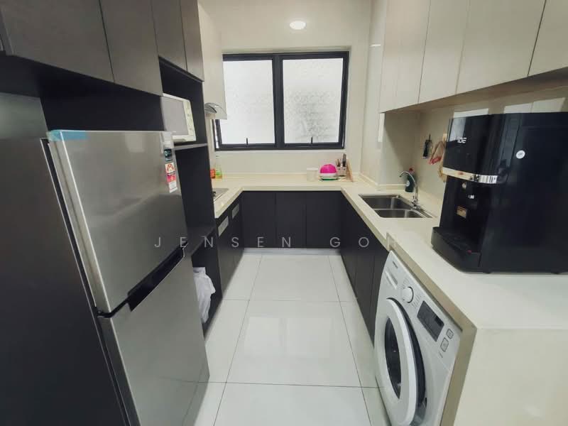 Royal Strand @ Country Garden Danga Bay untuk Untuk Disewa - RM 2,300 /bulan, Apr 2026 - Kitchen - PropertyGuru.com.my