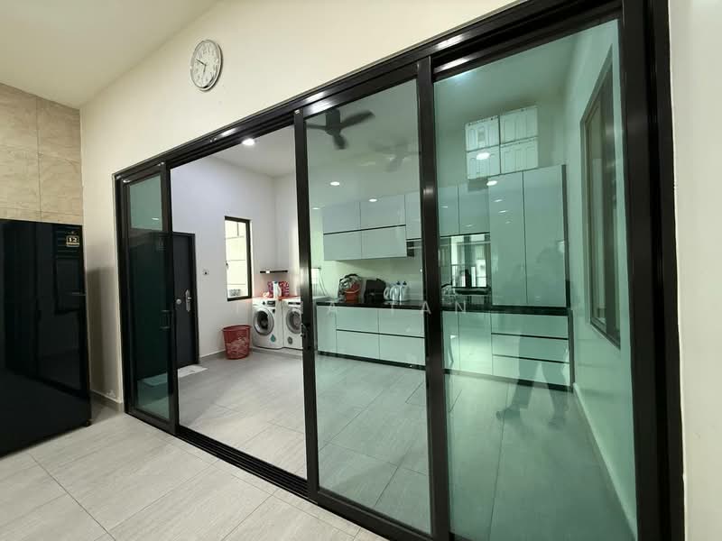 Semi-Detached House for Sale in Taman Iskandar (Johor Bahru) - Tina Tan - Kitchen - PropertyGuru.com.my