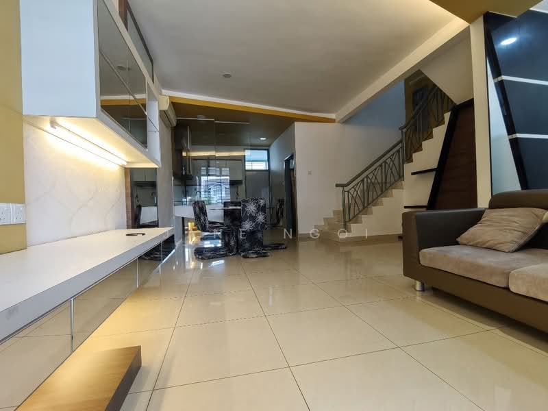 Taman Seri Austin untuk Untuk Disewa - RM 2,700 /bulan, Apr 2026 - Living Room - PropertyGuru.com.my