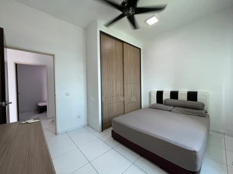 Service Residence for Sale at Sky Oasis Residence (Pangsapuri Oasis 1) - Jane Ngoi - Bedroom - PropertyGuru.com.my