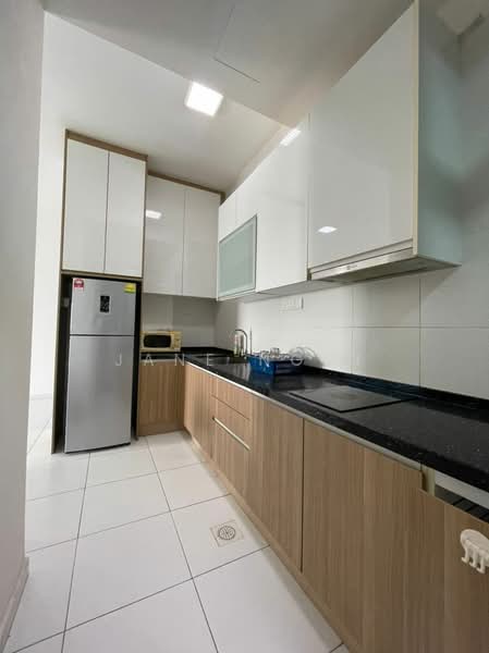 Service Residence for Sale at Sky Oasis Residence (Pangsapuri Oasis 1) - Jane Ngoi - Kitchen - PropertyGuru.com.my