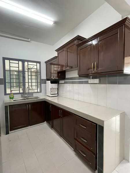 Villa Tropika untuk Untuk Dijual - RM 248,000, Mac 2026 - Kitchen - PropertyGuru.com.my