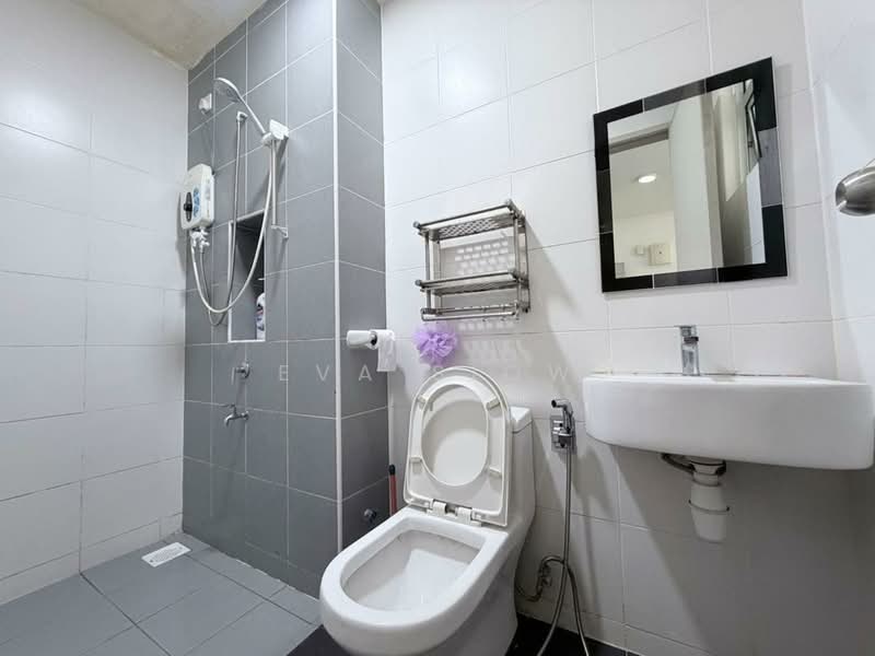 Apartment for Sale at Aliff Avenue (Dwi Alif) - Eva Siow - Bathroom - PropertyGuru.com.my
