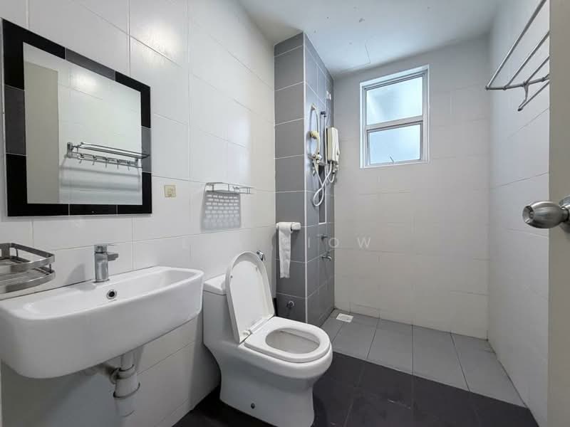 Apartment for Sale at Aliff Avenue (Dwi Alif) - Eva Siow - Bathroom - PropertyGuru.com.my