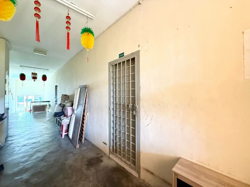 Apartment for Sale at Pangsapuri Sri Camellia - Zainul Rashid - Corridor - PropertyGuru.com.my