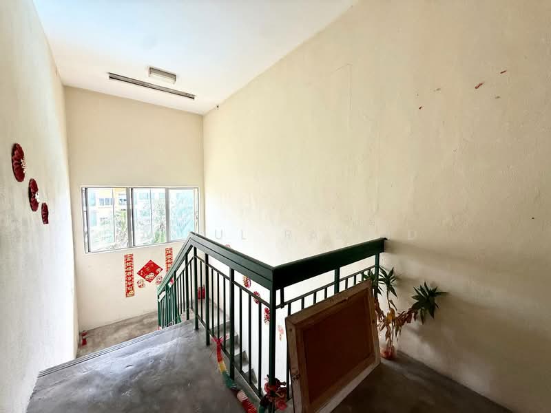 Apartment for Sale at Pangsapuri Sri Camellia - Zainul Rashid - Corridor - PropertyGuru.com.my