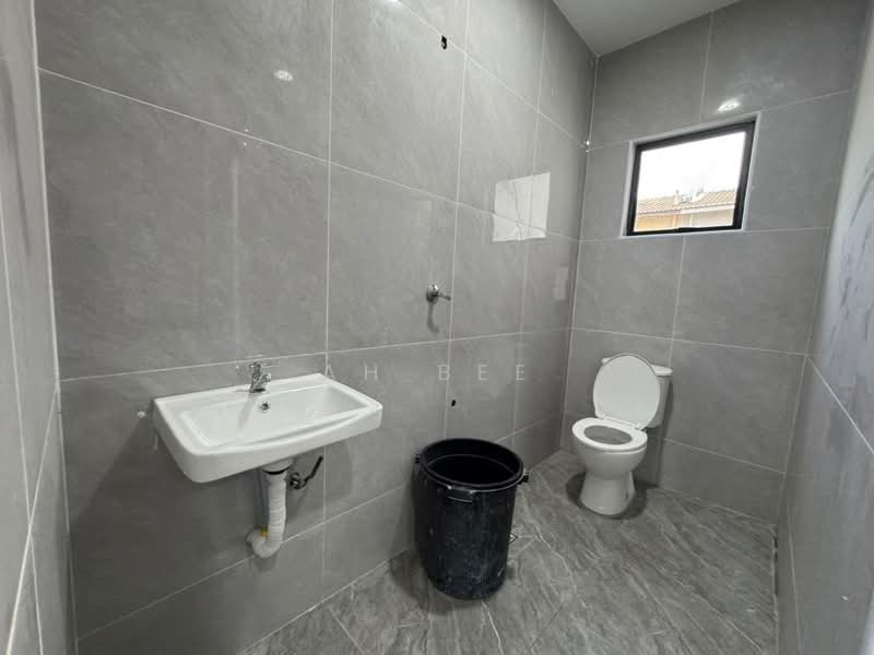 2-storey Terraced House for Sale in Taman Ungku Tun Aminah (Skudai) - Ah Bee - Bathroom - PropertyGuru.com.my