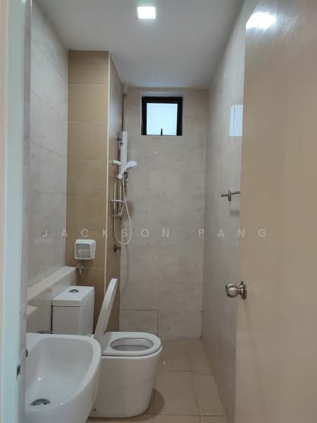 Service Residence for Sale at D'Summit Residences - Jackson Pang - Bathroom - PropertyGuru.com.my
