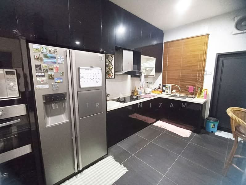 Seksyen 7 untuk Untuk Dijual - RM 1,470,000, Apr 2026 - Kitchen - PropertyGuru.com.my