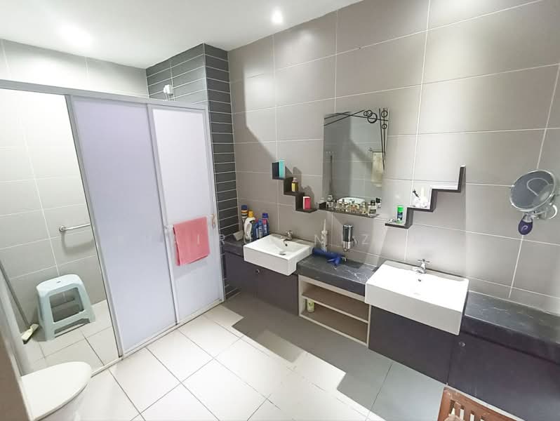 Seksyen 7 untuk Untuk Dijual - RM 1,470,000, Apr 2026 - Bathroom - PropertyGuru.com.my