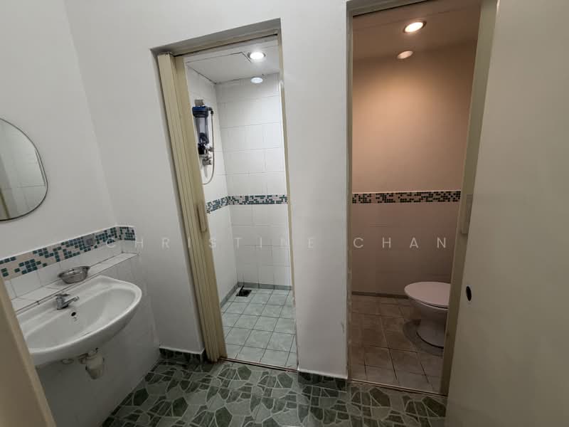 Condominium for Sale at Seri Maya Condominium - Christine Chan - Bathroom - PropertyGuru.com.my