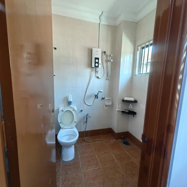 2-storey Terraced House for Rent in Klang (Selangor) - Kenny Chan - Bathroom - PropertyGuru.com.my