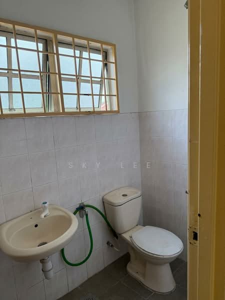 2-storey Terraced House for Rent in TAMAN PUCHONG UTAMA (Puchong) - Sky Lee - Bathroom - PropertyGuru.com.my