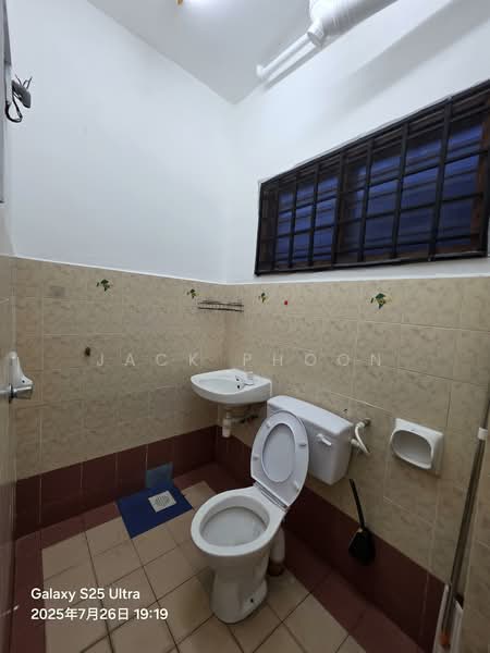 Rumah Teres 2 Tingkat untuk Disewa di Kulai (Johor) - Jack Phoon - Bathroom - PropertyGuru.com.my