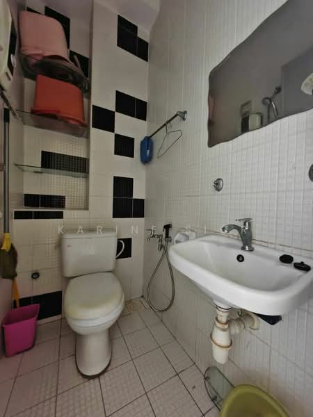 The Sky Executive Suites untuk Untuk Dijual - RM 430,000, Mac 2026 - Bathroom - PropertyGuru.com.my