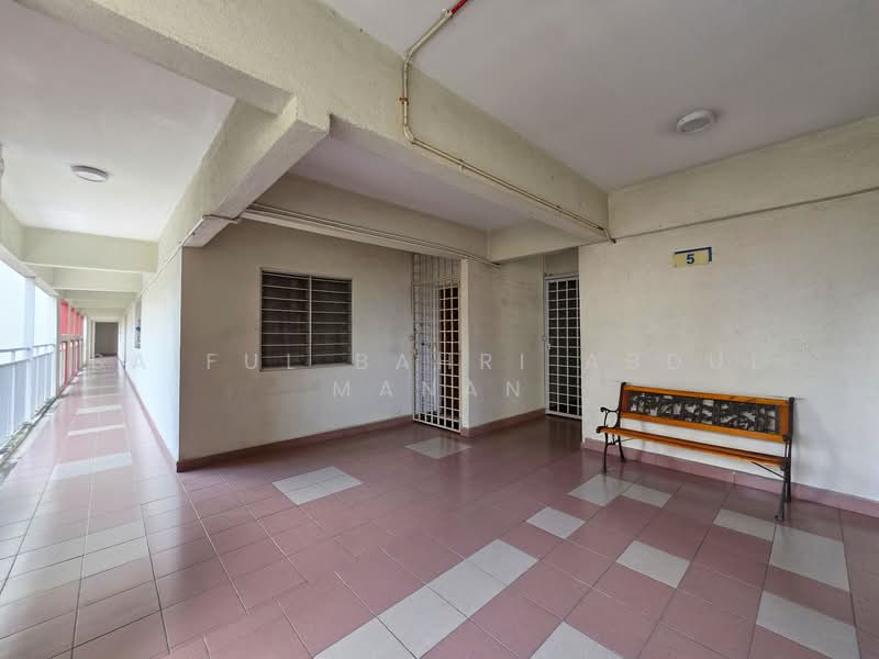 Condominium for Sale at Vista Amani - Saiful Bahri Abdul Manan - Corridor - PropertyGuru.com.my