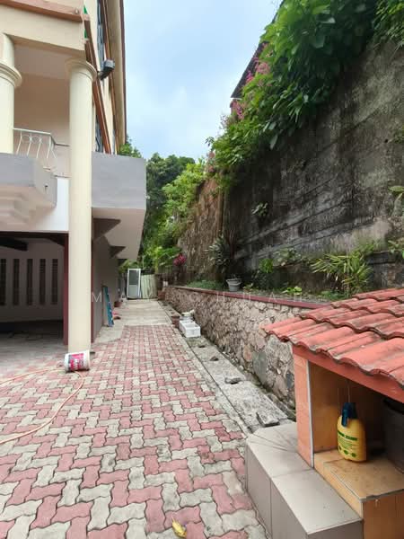 3-storey Terraced House for Rent in Johor Bahru (Johor) - May Chuah - Exterior - PropertyGuru.com.my