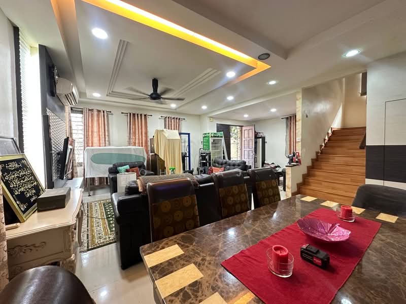 Taman Aman Perdana untuk Untuk Dijual - RM 970,000, Apr 2026 - Living Room - PropertyGuru.com.my