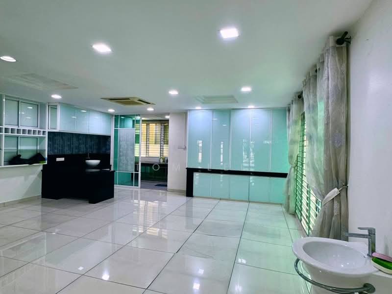 Semi-Detached House for Sale in Bandar Bukit Tinggi 2 (Klang) - Tom Lee - PropertyGuru.com.my