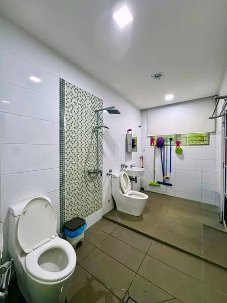 Semi-Detached House for Sale in Bandar Bukit Tinggi 2 (Klang) - Tom Lee - PropertyGuru.com.my