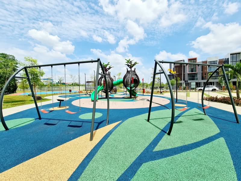 Taman Puchong Legenda 3 Storey Corner House for Sale untuk Untuk Dijual - RM 2,088,000, Apr 2026 - Exterior - PropertyGuru.com.my