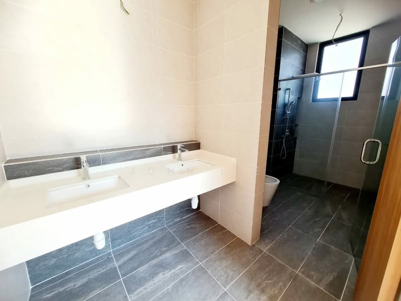 Taman Puchong Legenda 3 Storey Corner House for Sale untuk Untuk Dijual - RM 2,088,000, Apr 2026 - Bathroom - PropertyGuru.com.my