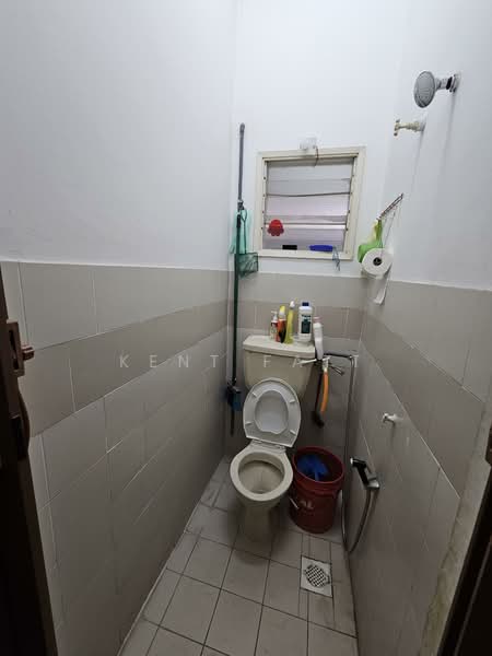 Rumah Teres 2 Tingkat untuk Dijual di Bandar Sungai Long (Selangor) - Kent Fatt - Bathroom - PropertyGuru.com.my