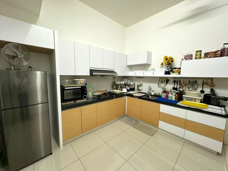 Cluster House for Sale in Taman Seri Austin (Tebrau) - CS Tan - Kitchen - PropertyGuru.com.my