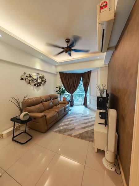 Service Residence for Sale at Tiara Mutiara / The Crown - Yoke Leng Sew - Living Room - PropertyGuru.com.my