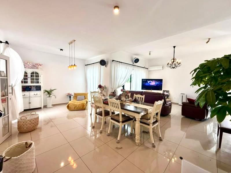 Rumah Teres 2 Tingkat untuk Dijual di Eco Botanic (Iskandar Puteri (Nusajaya)) - CS Tan - Living Room - PropertyGuru.com.my