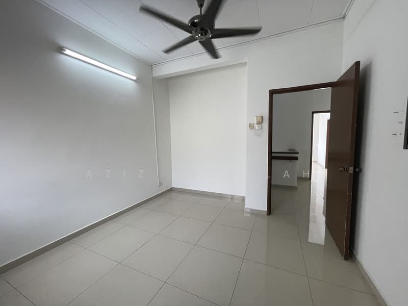 2-storey Terraced House for Sale in Usj 9 (Subang Jaya) - Aziz Abdullah - PropertyGuru.com.my