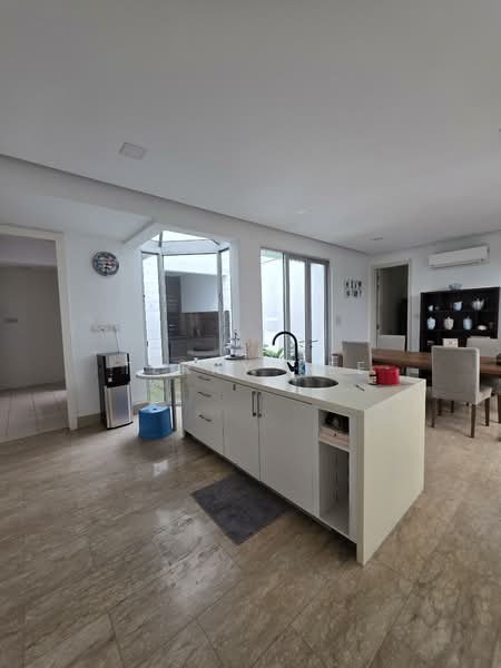 Semi-Detached House for Sale in Mont Kiara (Kuala Lumpur) - Terry Kee - Kitchen - PropertyGuru.com.my